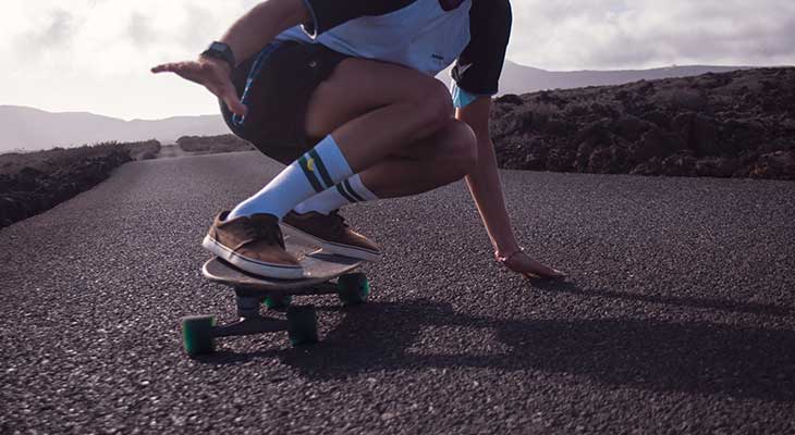 4 Essentials To Prepare For Downhill Skateboarding
