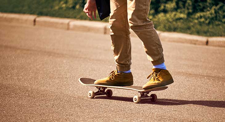 Why Do My Feet Hurt When I Skateboard? The Ultimate Answer!