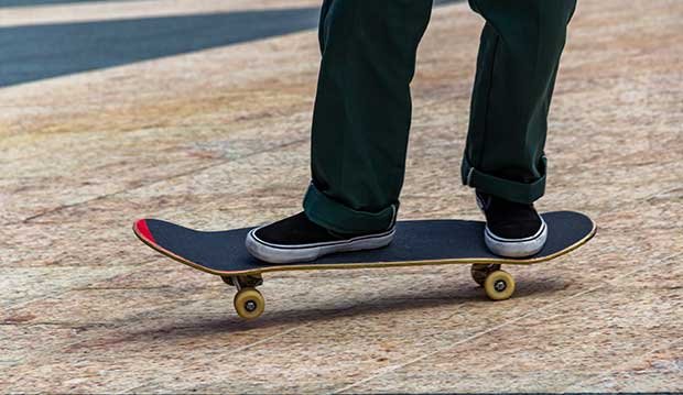 foot position skateboard