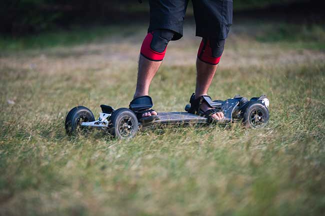 how much does a electric skateboard cost