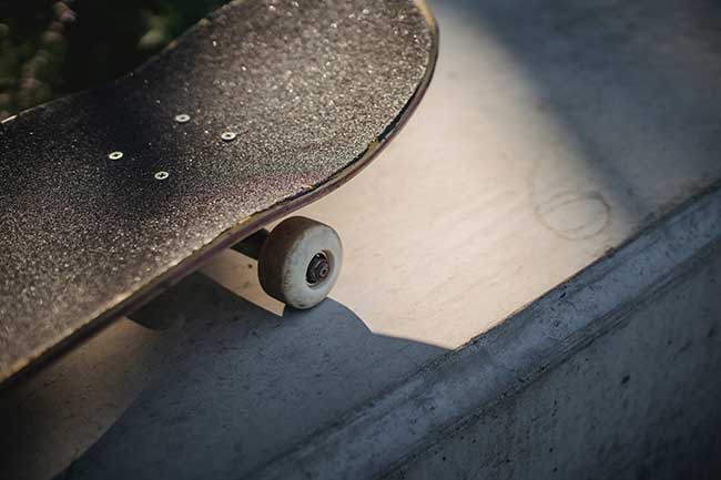 when to replace skateboard bushings